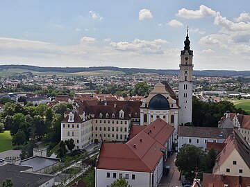 Blick auf die Kirche Heilig Kreuz